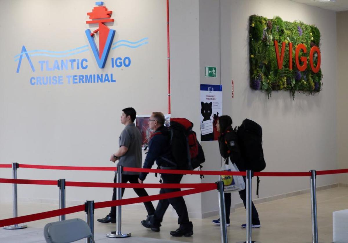 Atlantic Vigo Cruise logra con gran despliegue de medios la gestión fluida de 1.200 cruceristas.