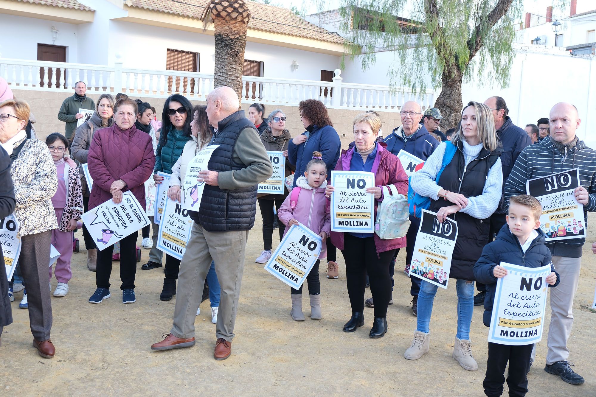 Protesta en Mollina por la supresión del Aula de Educación Especial.