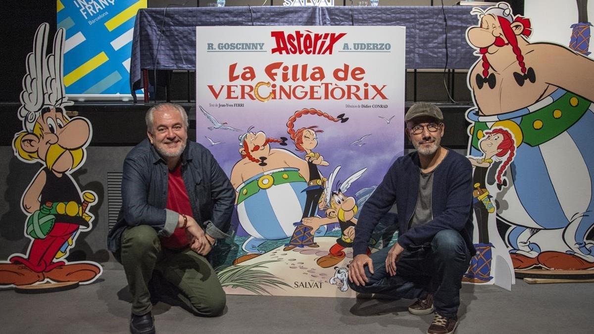 Jean-Yves Ferri y Didier Conrad (derecha), este martes en el Institu Français de Barcelona.