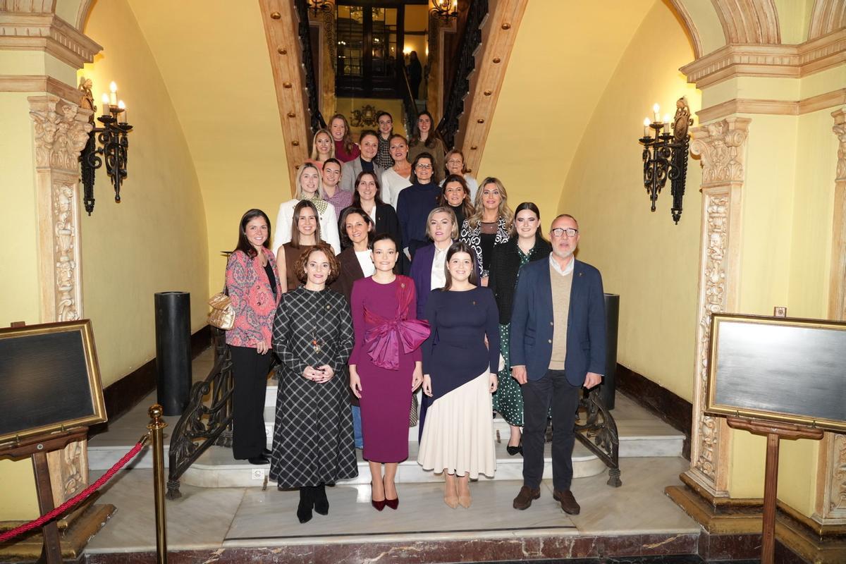 Galería de imágenes: La Ordre Bellatora reúne las joyas de 22 Na Violants de la historia de la Germandat