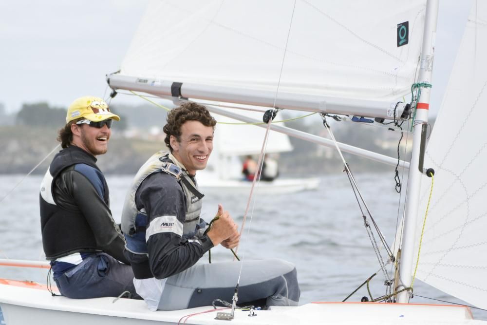 Comienza el campeonato del mundo juvenil de la clase Snipe organizado por el Real Club Náutico de La Coruña.