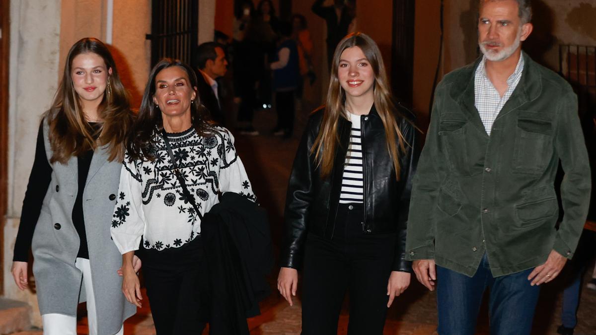 La infanta Sofía y la camiseta de rayas marineras que aprobaría Cocó Chanel