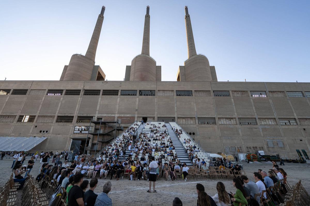 La Generalitat segella la compra a l’AMB de les Tres Xemeneies per 42,7 milions