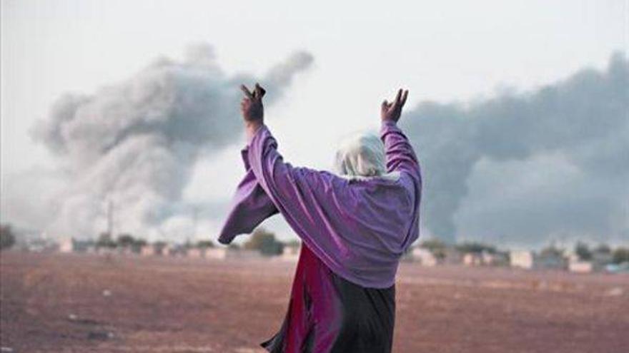 EEUU lanza desde el aire armas a los kurdos de Kobani