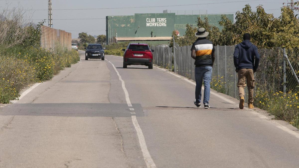 Camino entre Sagunt y Faura.