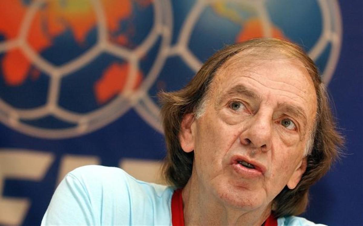 A Menotti no le gusta nada el fútbol de su compatriota Simeone