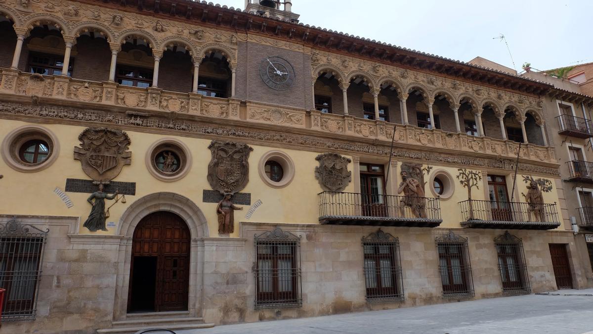Fachada del Ayuntamiento de Tarazona tras su restauración.