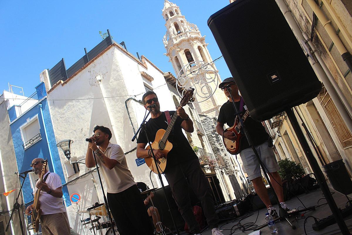 La música hizo disfrutar a los visitantes que se acercaron al municipio.