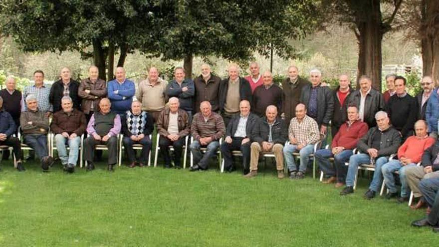 Los antiguos alumnos de la escuela de Limés, juntos de nuevo