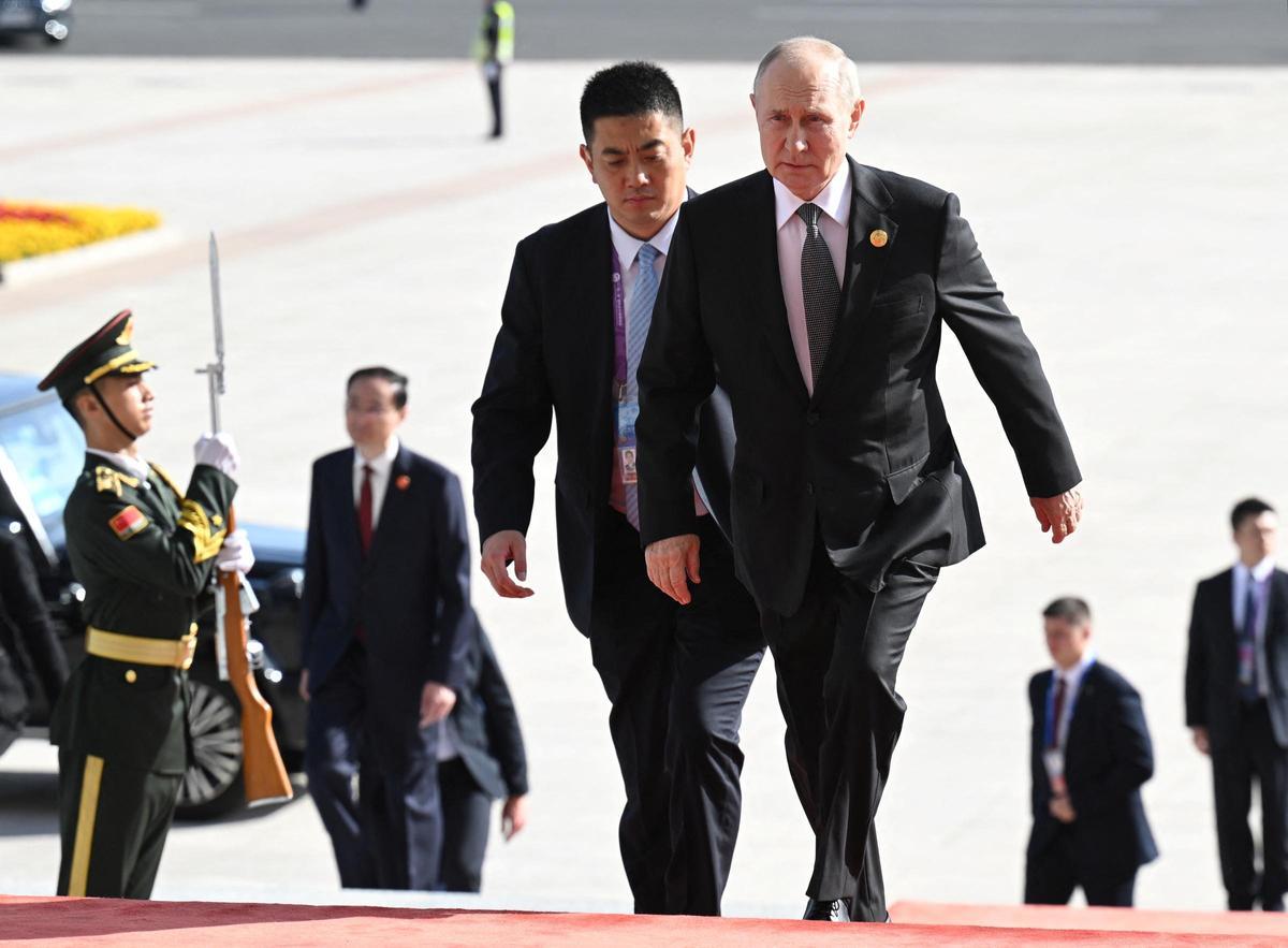 Vladímir Putin se reúne con Xi Jinping en Pekín