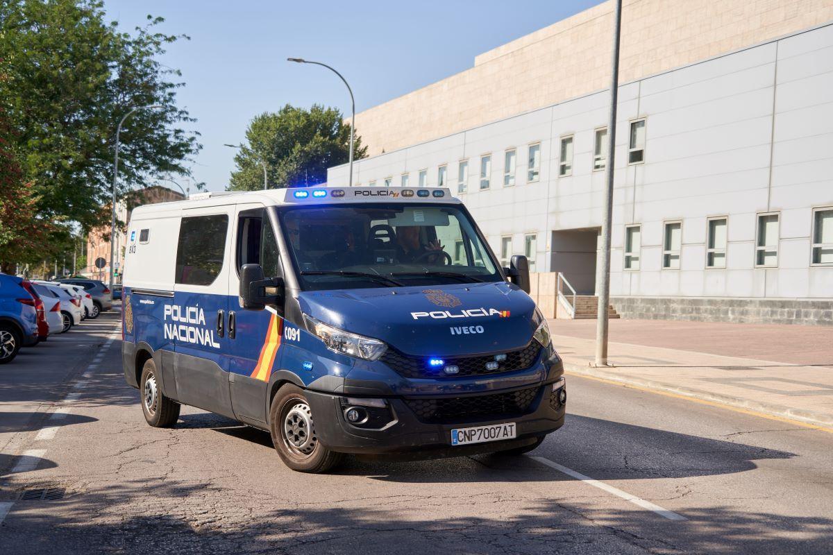 Furgón de la policía nacional cacereña.