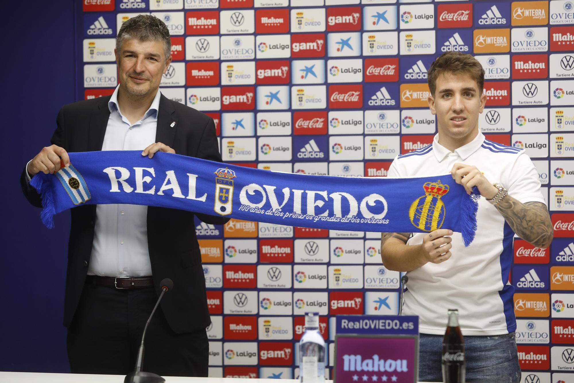 Real Oviedo: las imágenes de la presentación de Joni Montiel