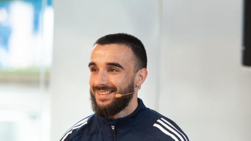 Rober González habla sobre su salida del Real Zaragoza: "Fue un año jodido, pero me sentí muy querido"