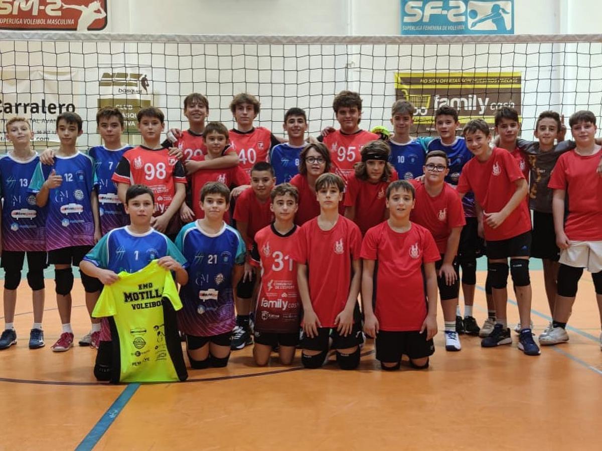 El pasado sábado en el pabellón de voleibol de Xàtiva se disputo un Torneo especial de intercambio entre el Club Voleibol de Motilla del Palancar (Castilla La Mancha), y el Club Voleibol Xàtiva.