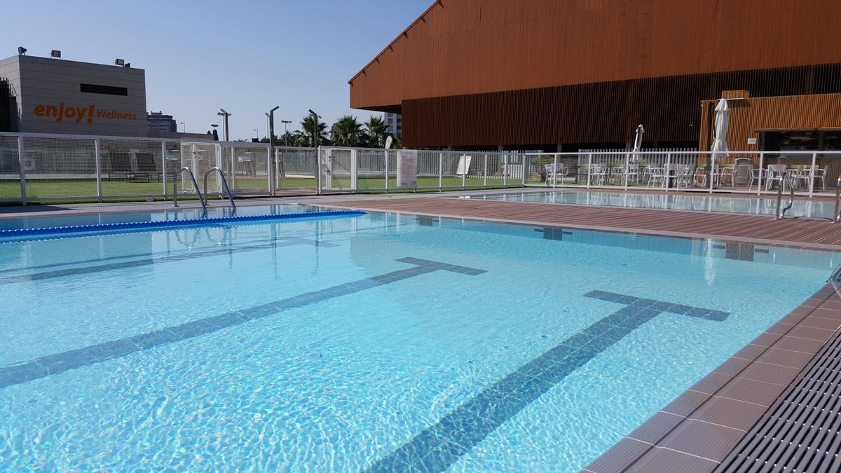 El Club deportivo ya ha abierto sus piscinas de verano.