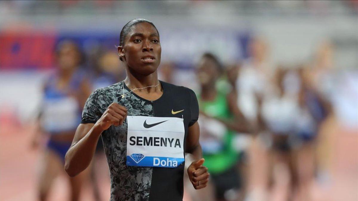 Semenya durante una competición