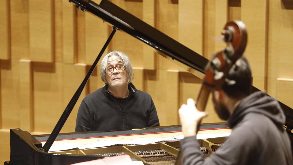 Les imatges de l'assaig del concert del pianista Chano Domínguez i la Girona Jazz Project