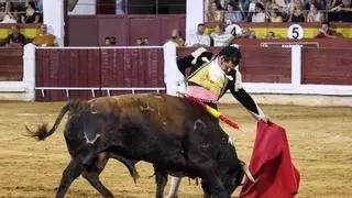 Morante, con poso y temple, salva en Mérida una noche sin orejas y con poco toro