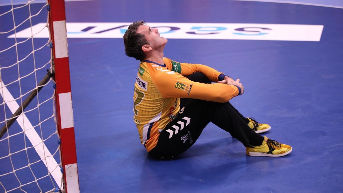 Álvaro De Hita, durante el partido ante el Benidorm.