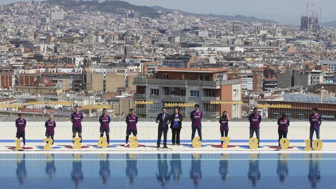 Ada Colau y Josep Maria Bartomeu presentadores del acto