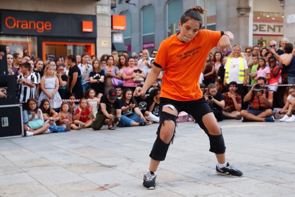 Vikul pone en pie de danza a Vigo