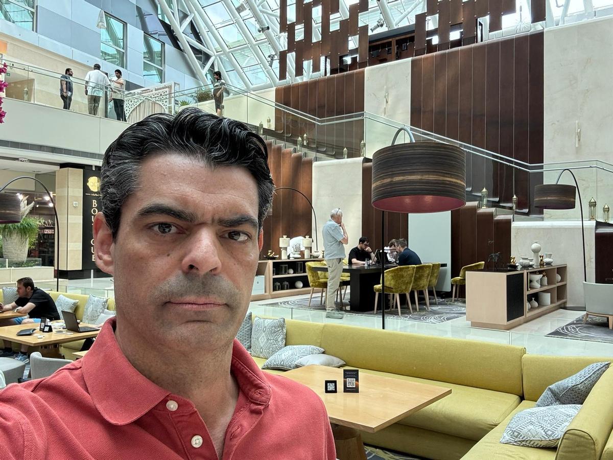 Luis Azorín en el hotel de Doha e una foto captada por sí mismo.