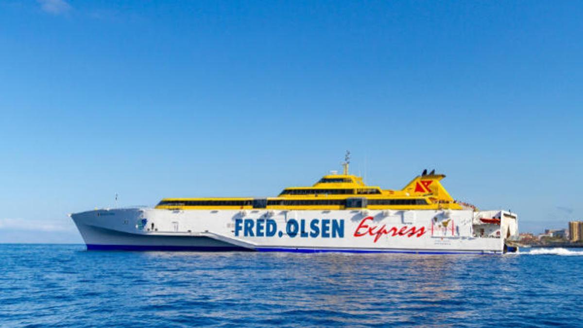 Barco de la compañía Fred Olsen.