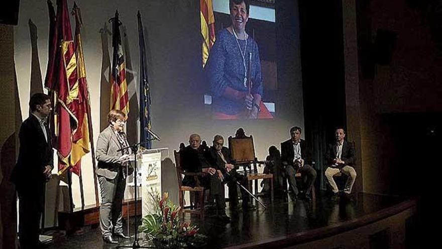 Un momento del acto en homenaje a los alcaldes.