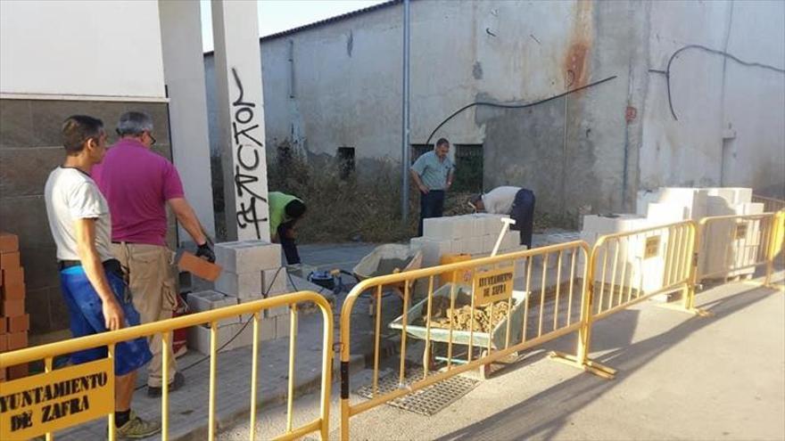 Tapian el edificio de 40 viviendas sin terminar de la calle Convento