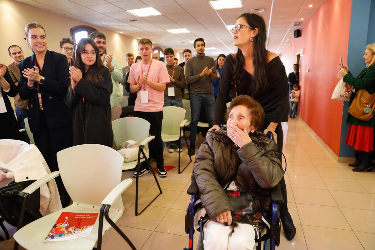 Maricuela, la histórica socialista, homenajeada en Avilés