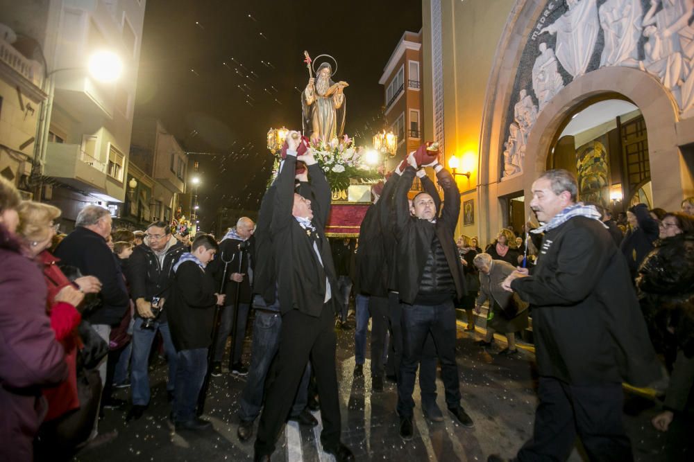 La procesión salía desde la plaza del Hospital Viejo