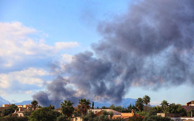 Incendio de varias naves industriales en el polígono de Marratxí