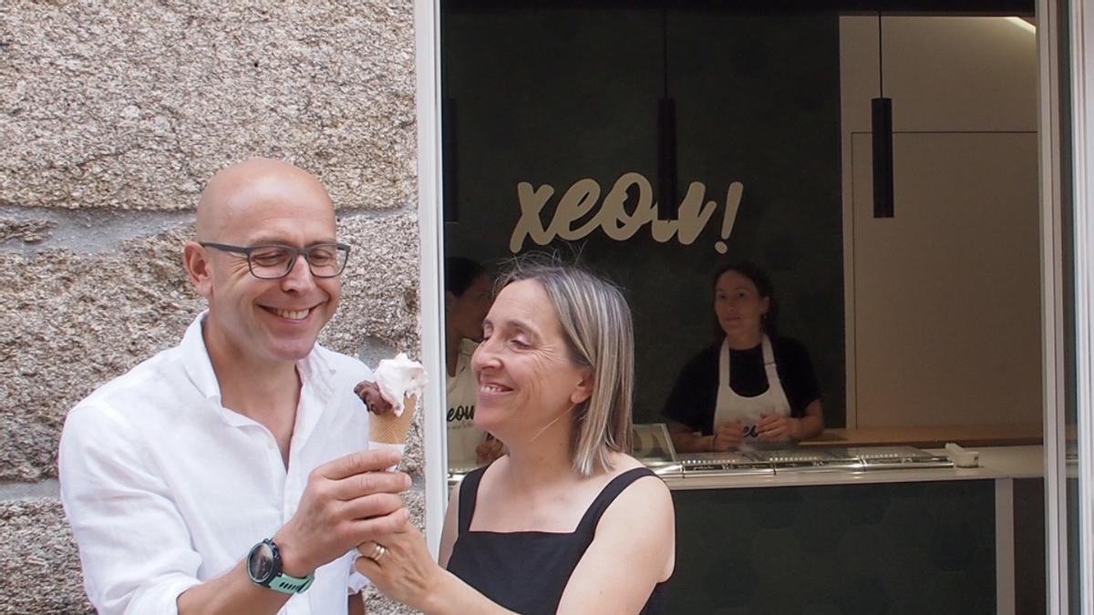 Manolo Arias y Montse Cdahia, de Xeou!