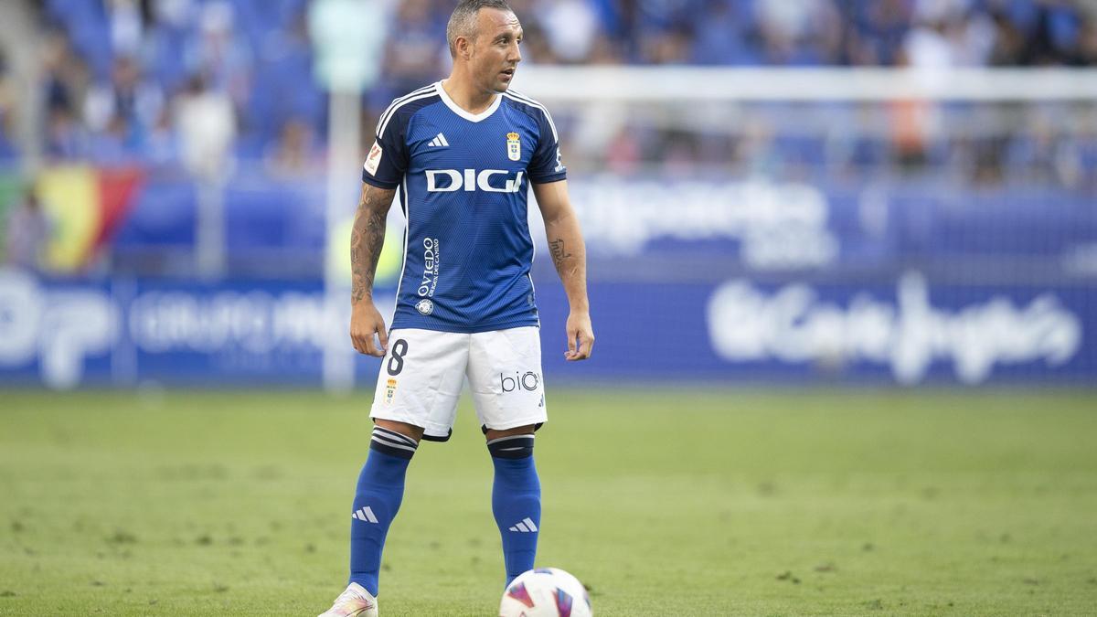 Santi Cazorla vuelve al césped después de un mes lesionado