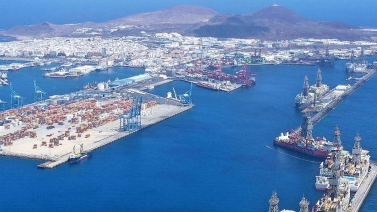 Vista aérea del puerto de La Luz y de Las Palmas.