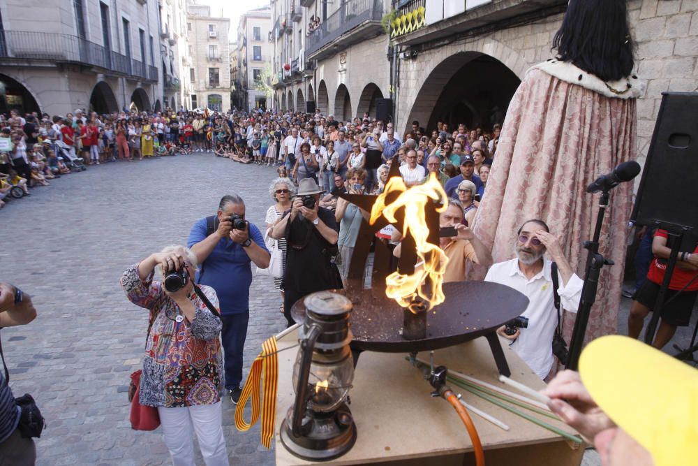 La Flama del Canigó arriba a Girona
