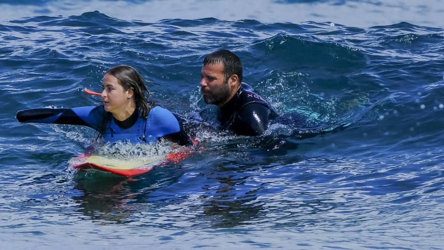 Sarah Almagro, campeona del mundo de parasurfing