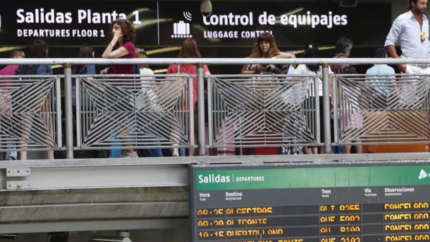 La huelga en Renfe paraliza el 20 % de los Cercanías de Valencia