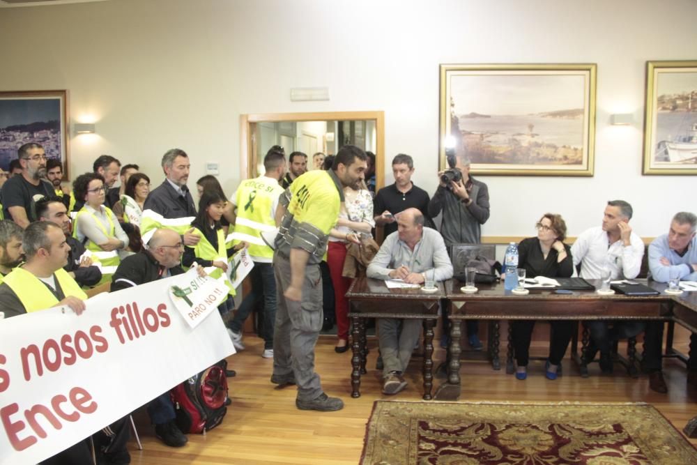 Pleno bronco en Poio por las protestas de los trabajadores de Ence