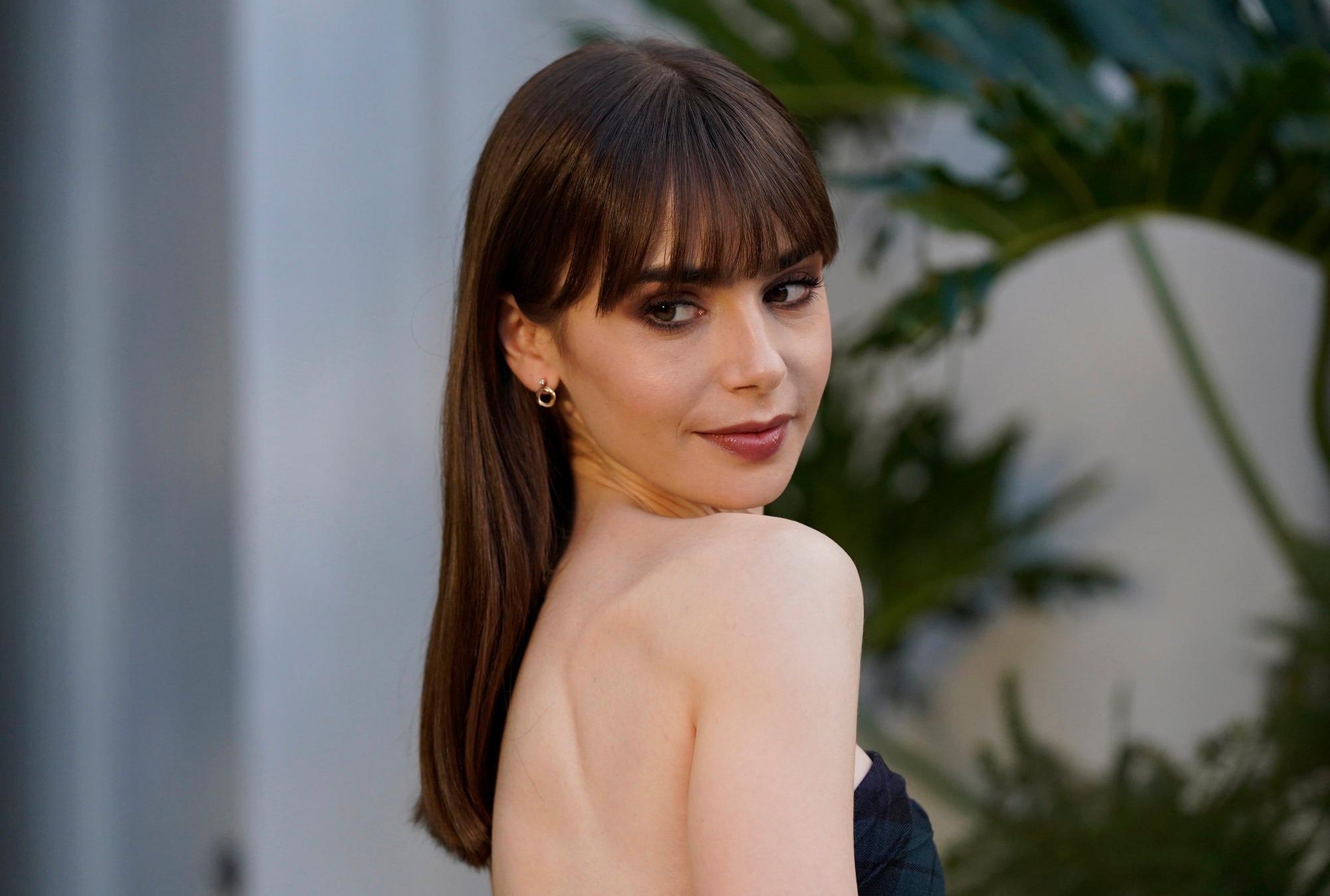 Lilly Collins en el desfile de Ralph Lauren en California