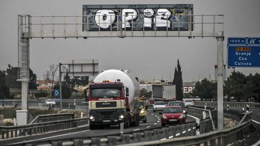 Imagen de la autopista A-7 en el tramo cercano a la salida de Callosa-Cox-Granja.