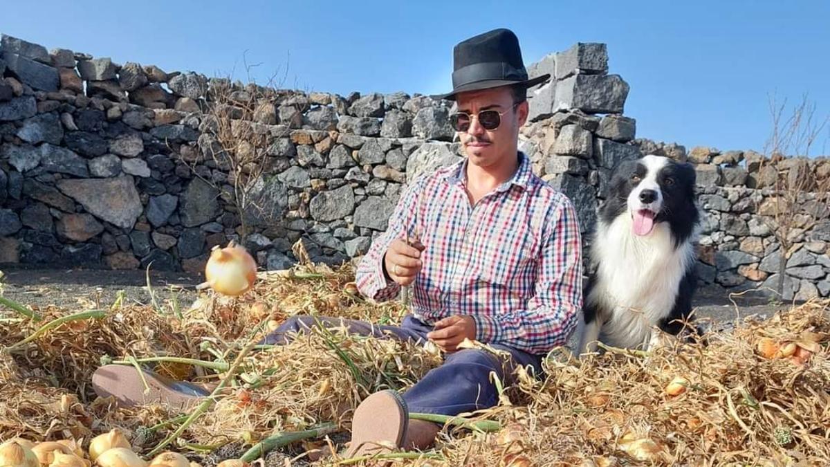 Sergio Tolosa en su finca de Lanzarote