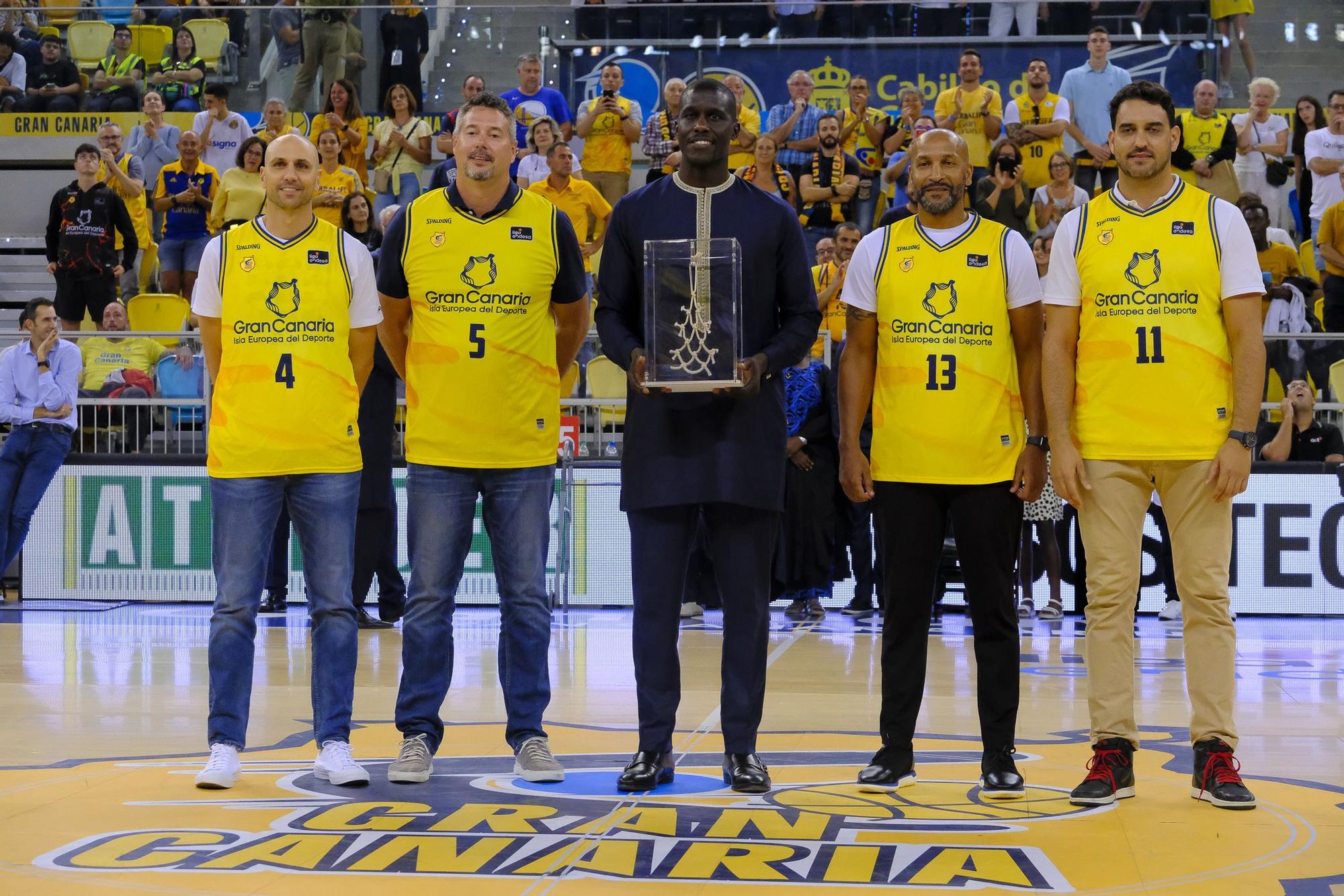 La camiseta del 7 'eterno' ya luce en el Arena