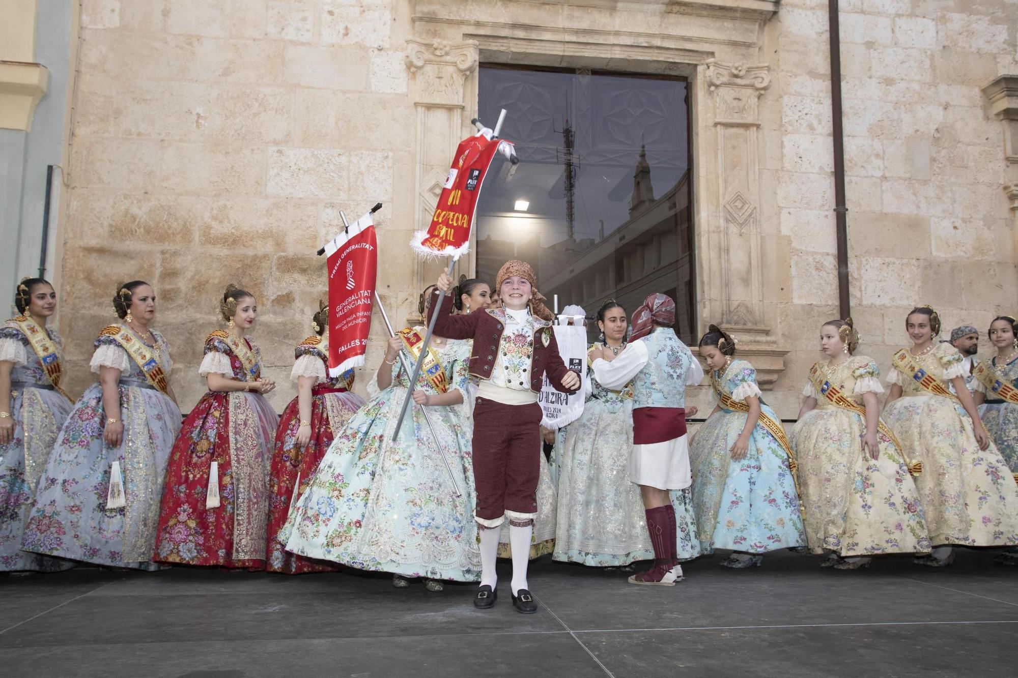 Las mejores imágenes de la entrega de premios de las fallas de Alzira