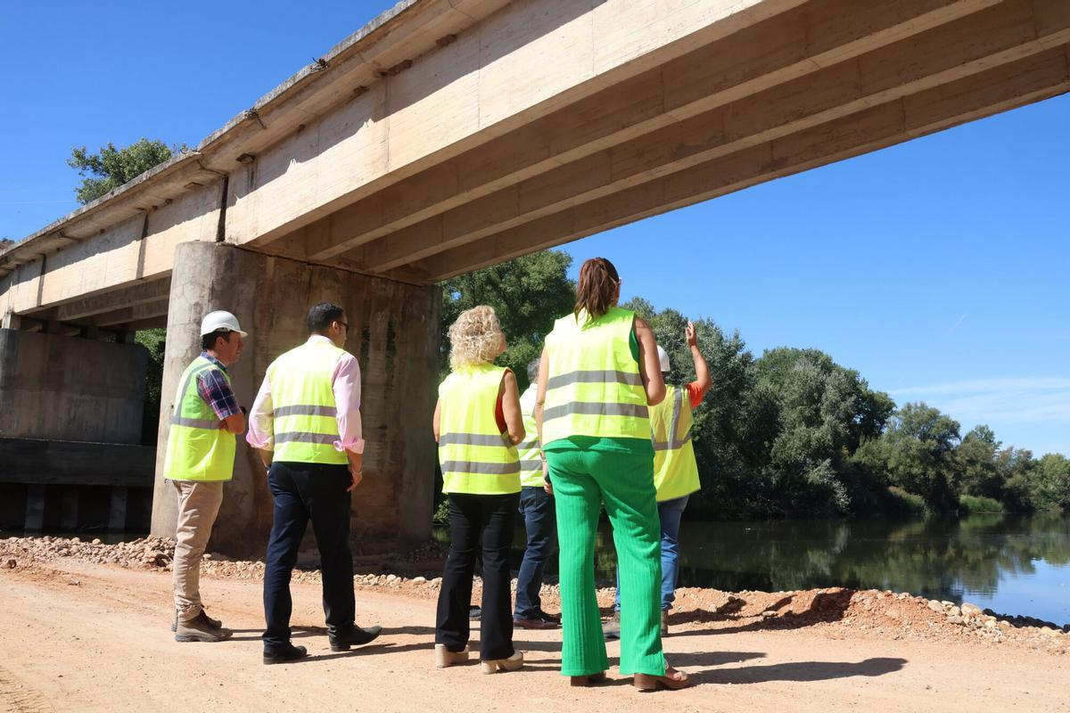 Los trabajos de derribo del viaducto que colapsó parcialmente el pasado mes de junio avanzan a buen ritmo con un 40% de la obra ejecutada.