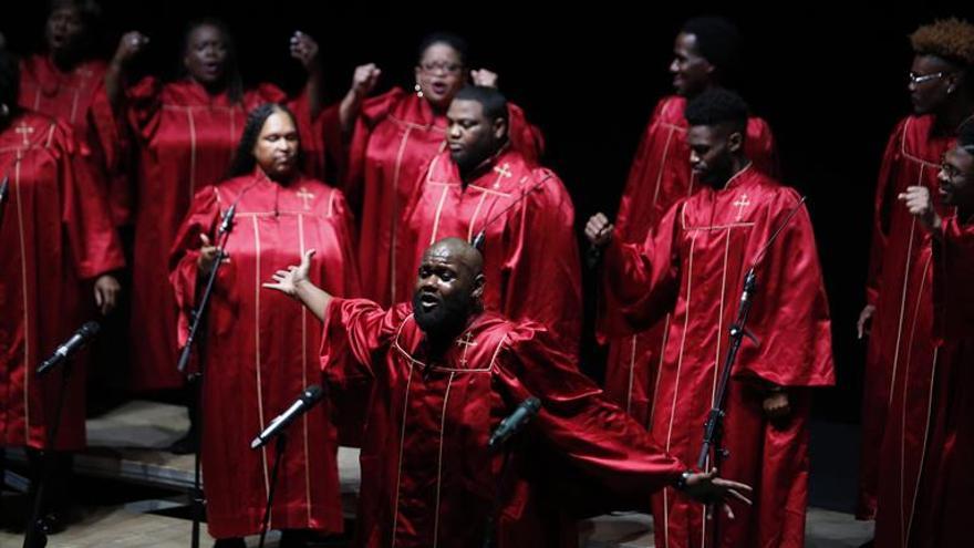 Alabama Gospel Choir hace vibrar al público con su canto espiritual
