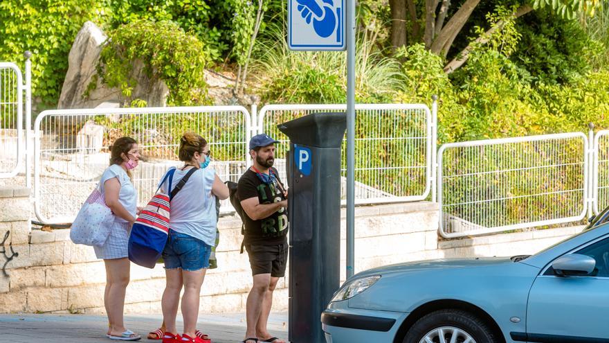 El PSOE de Benidorm censura la &quot;falta de control&quot; a la empresa de la zona azul