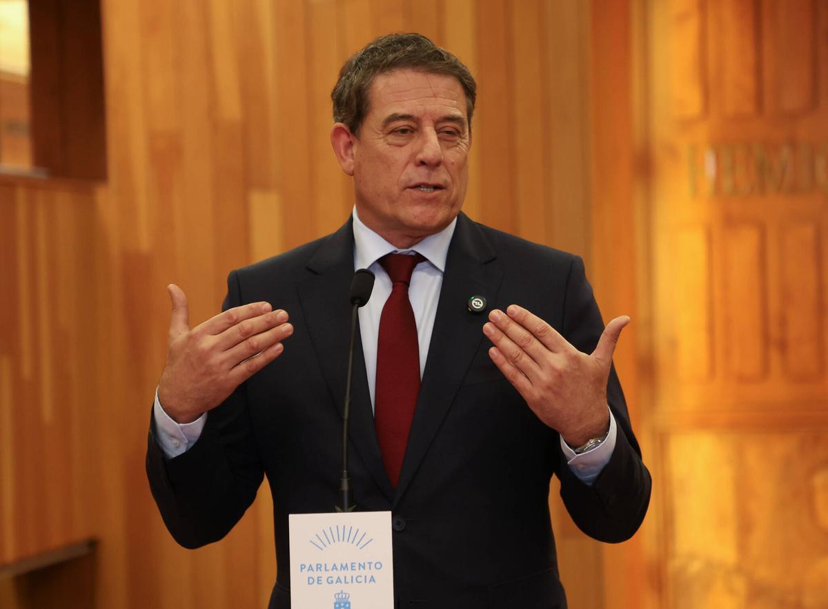 El líder del PSdeG, José Ramón Gómez Besteiro, esta mañana en el Parlamento