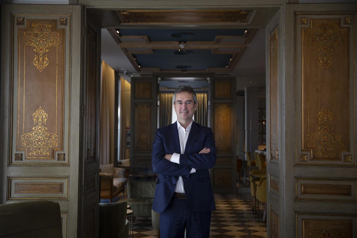 Eduard Torres, presidente de Turismo de Barcelona, en el Hotel Duquesa de Cardona.