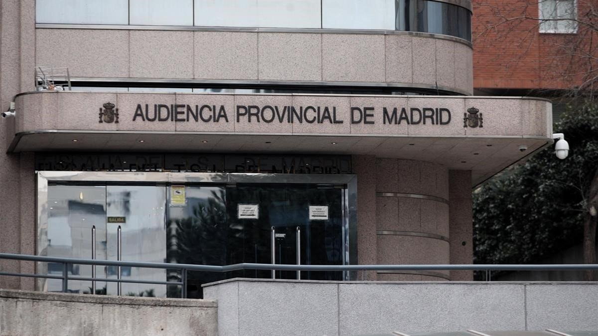 Puerta principal de la Audiencia Provincial de Madrid, donde será juzgada la joven que mató a su bebé recién nacida de 22 puñaladas.